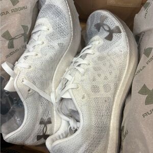 Under Armour UA Shakedown Elite Track Spikes White Women’s 8.5 / Men’s 7